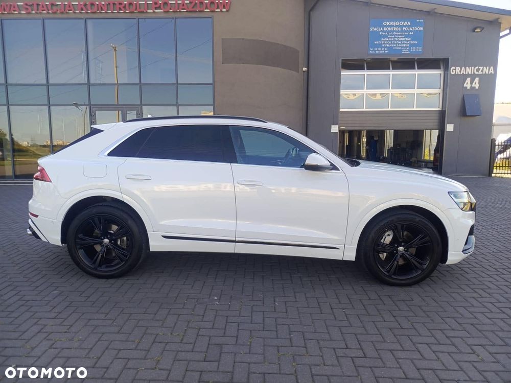 Audi Q8 55 TFSI mHEV Quattro Tiptronic - 9