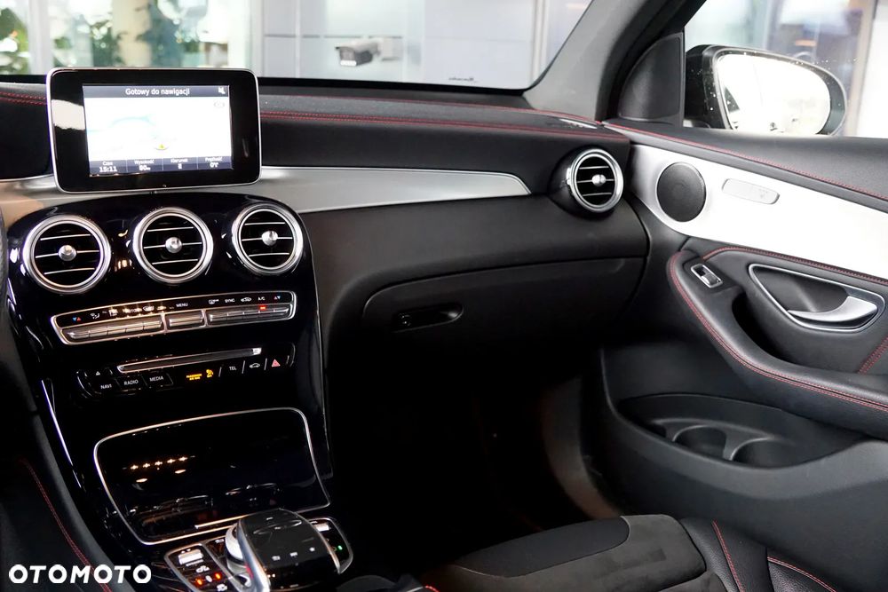 Mercedes-Benz GLC AMG 43 4Matic 9G-TRONIC - 28