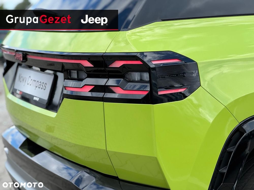 Jeep Compass - 26