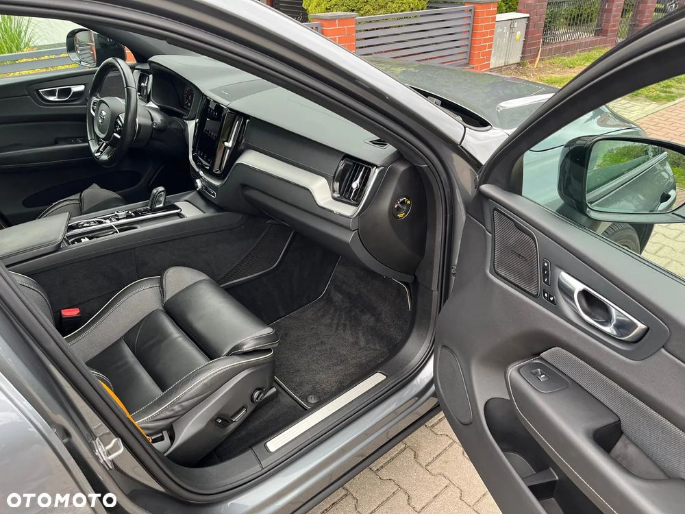 Volvo XC 60 T8 AWD Plug-In Hybrid Polestar Engineered - 27