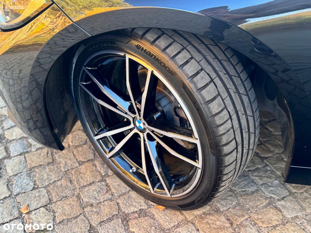BMW Seria 3 320d Touring M Sport - 9