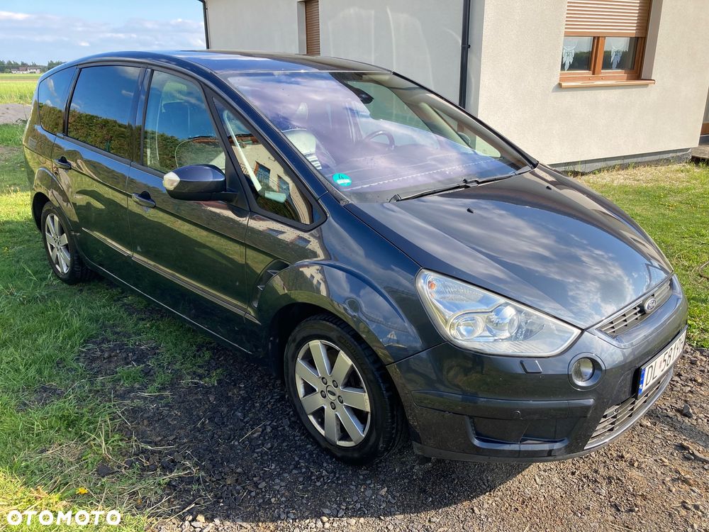 Ford S-Max - 16