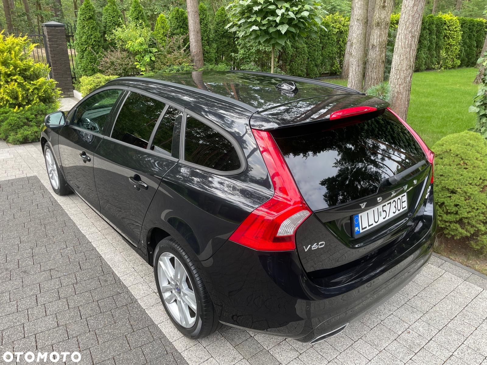 Volvo V60 D4 AWD - 11