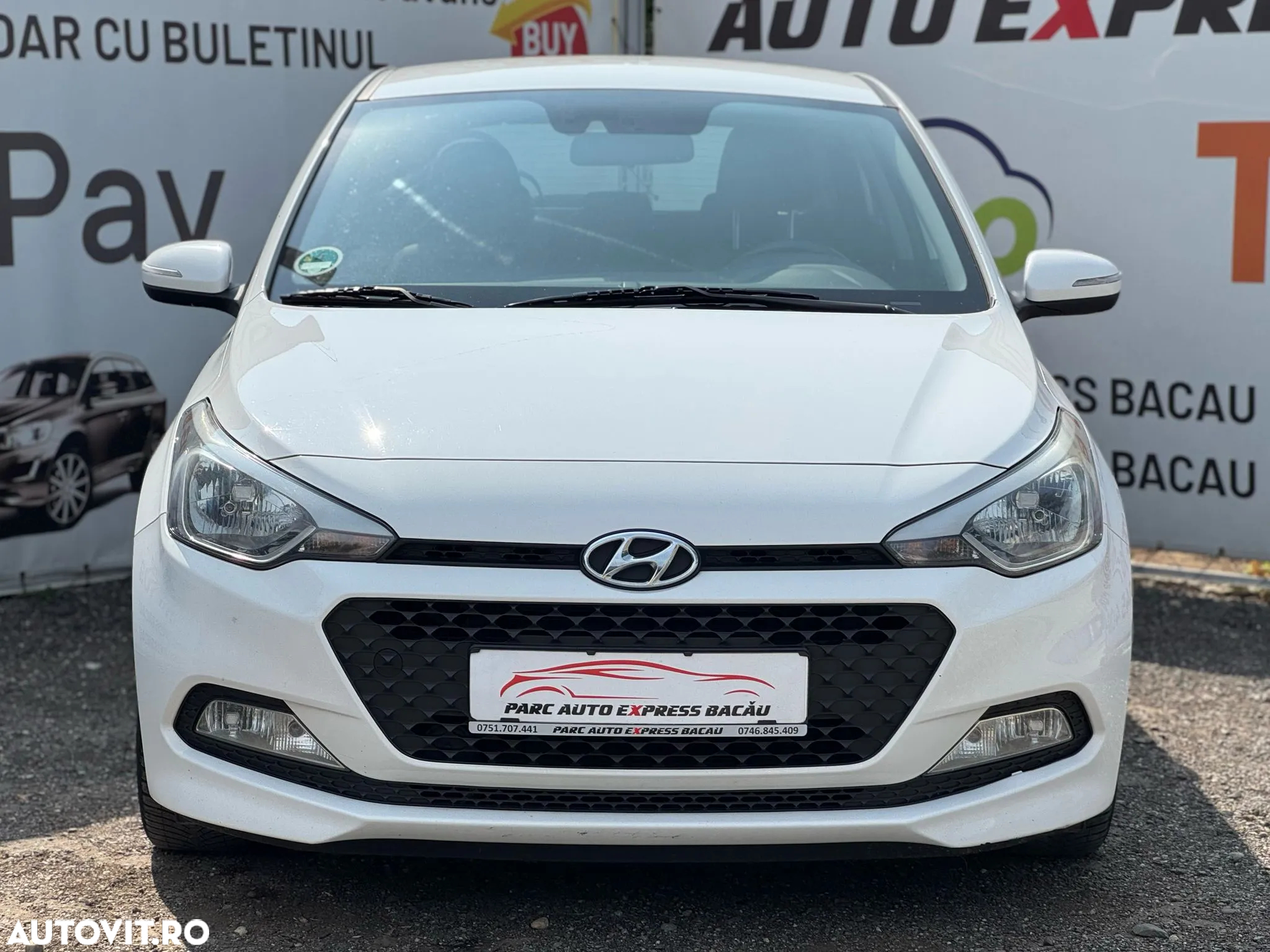 Hyundai i20 1.4 YES! Silver - 12