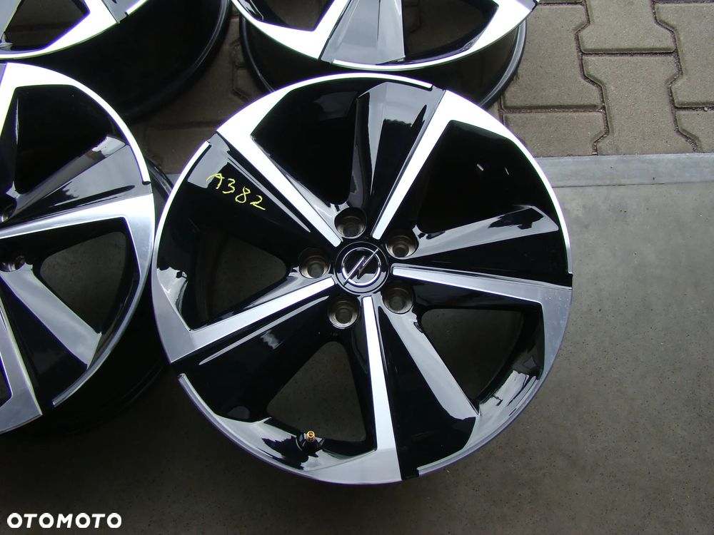a382 5x108 Opel Astra L Combo GrandLand X Zafira Life Vivaro 7,5jx17 - 4