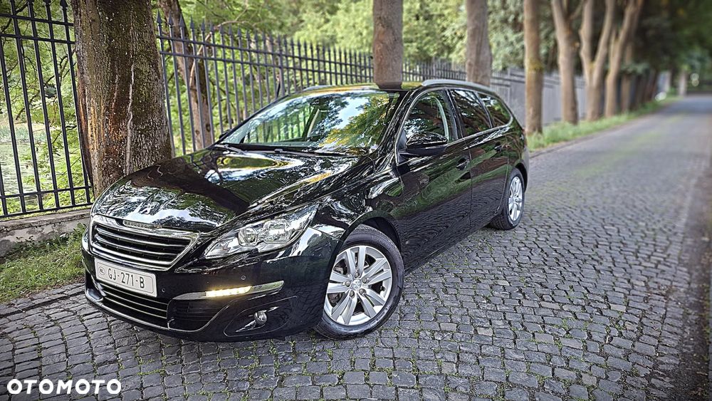 Peugeot 308 - 1