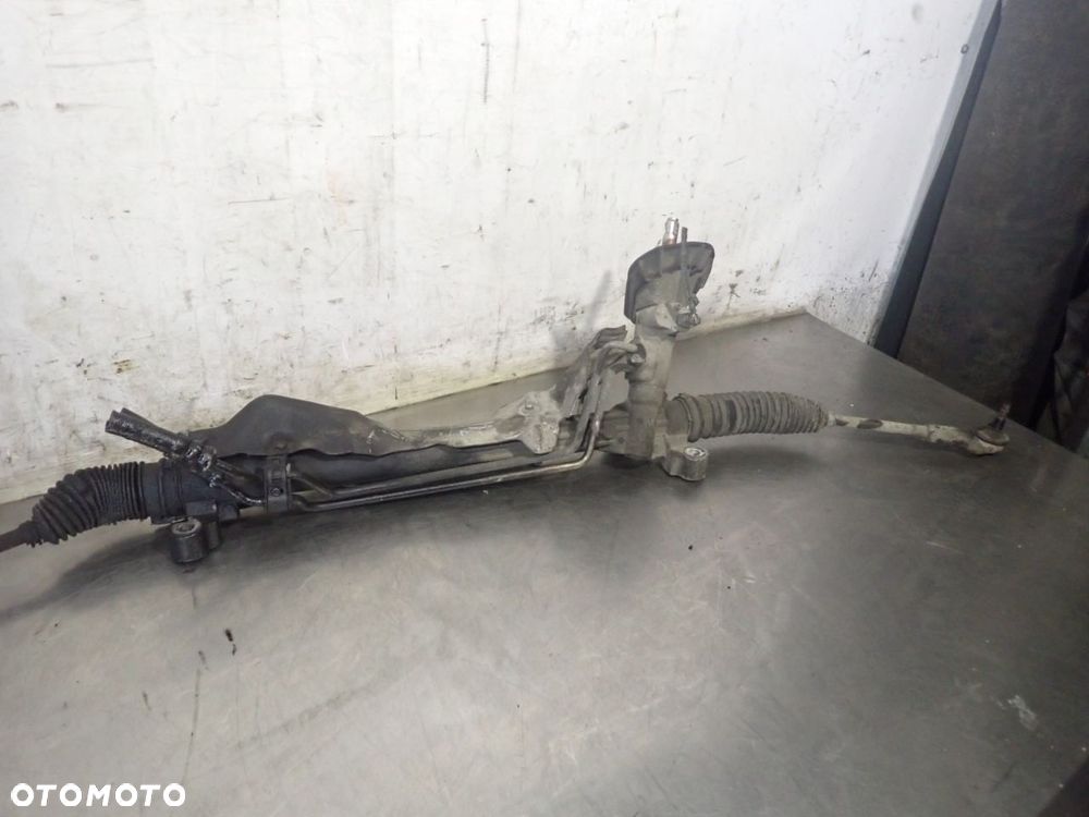 MAGLOWNICA ZE WSPOMAGANIEM FORD FOCUS MK2 - 3