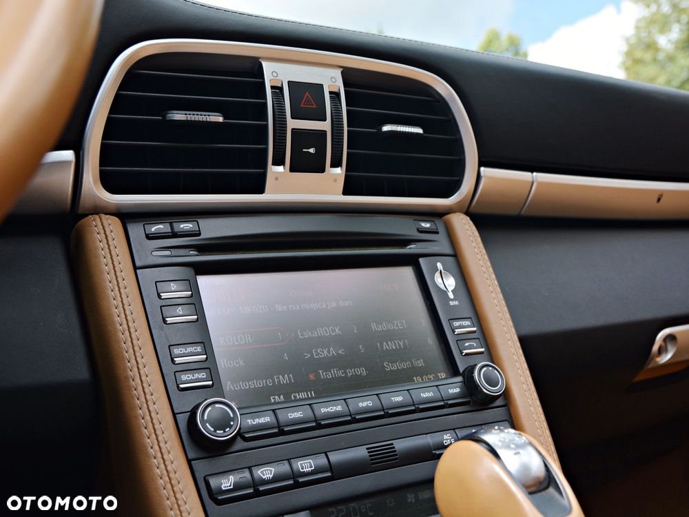Porsche 911 Carrera 4S PDK - 32