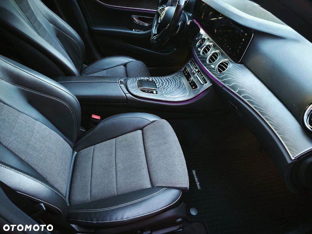 Mercedes-Benz Klasa E - 33