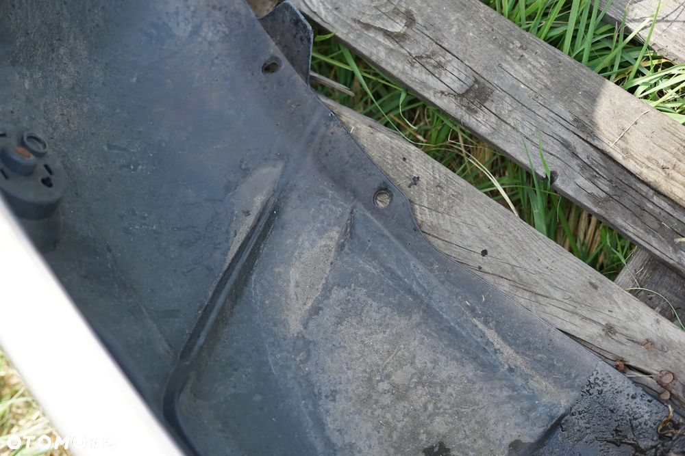 Zderzak tył tylny Nissan Qashqai I J10 C30G - 9