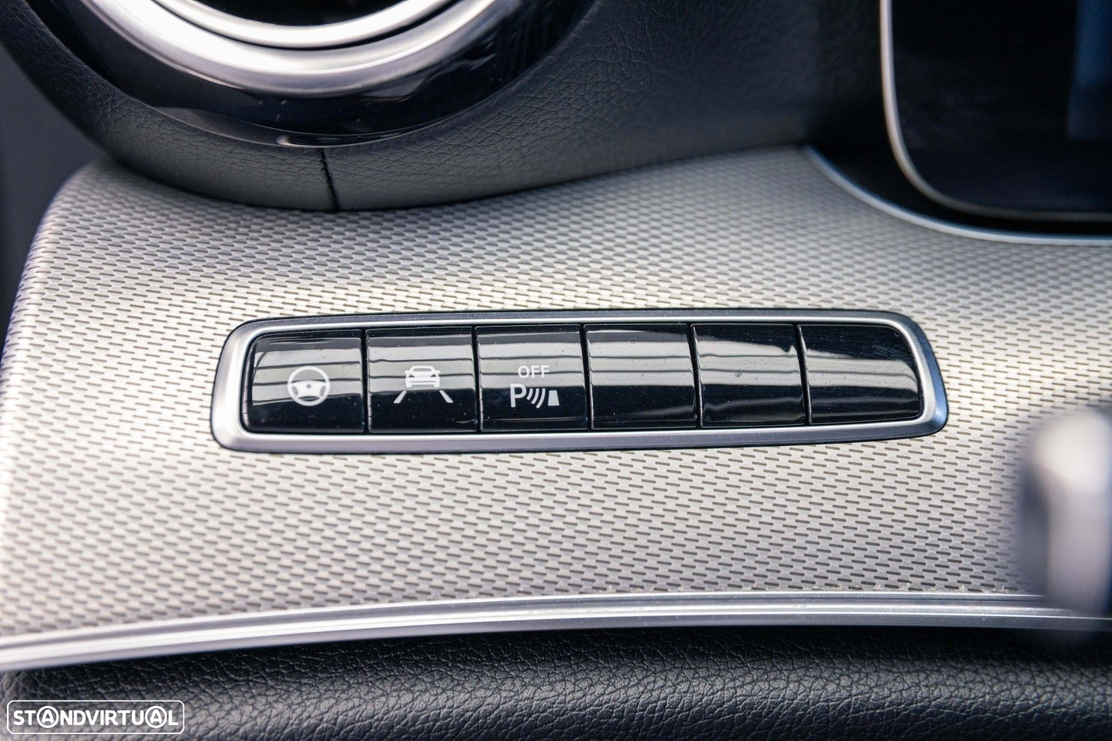 Mercedes-Benz E 220 d AMG - 33