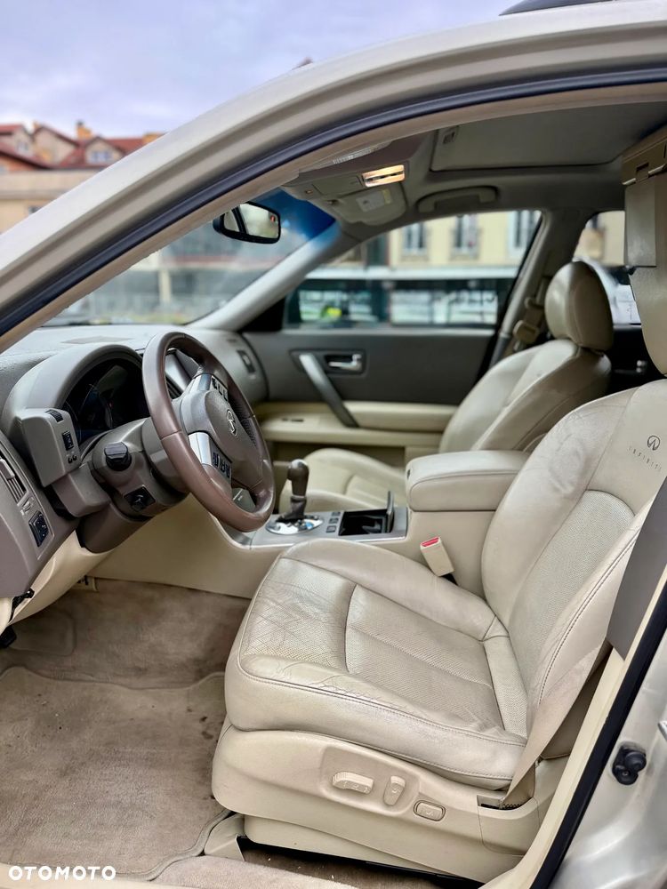 Infiniti FX FX35 - 8