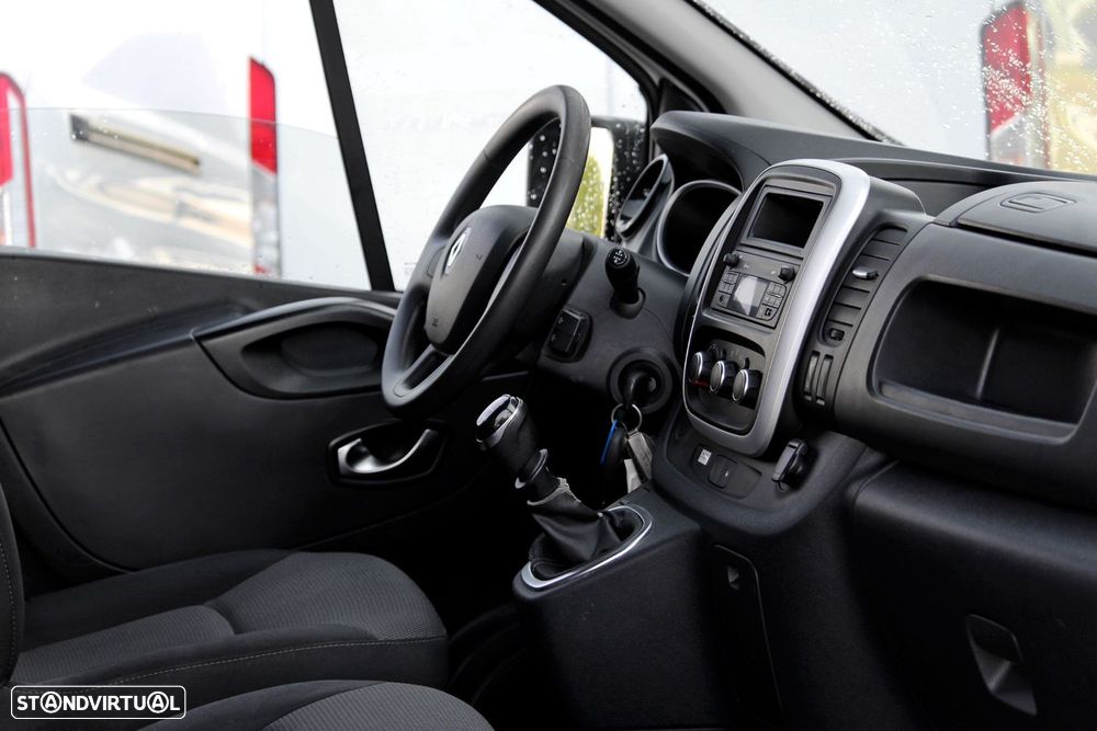 Renault Trafic 2.0 dCi L2H1 1.2T - 18