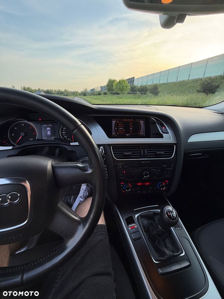 Audi A4 Avant 2.0 TDI - 10