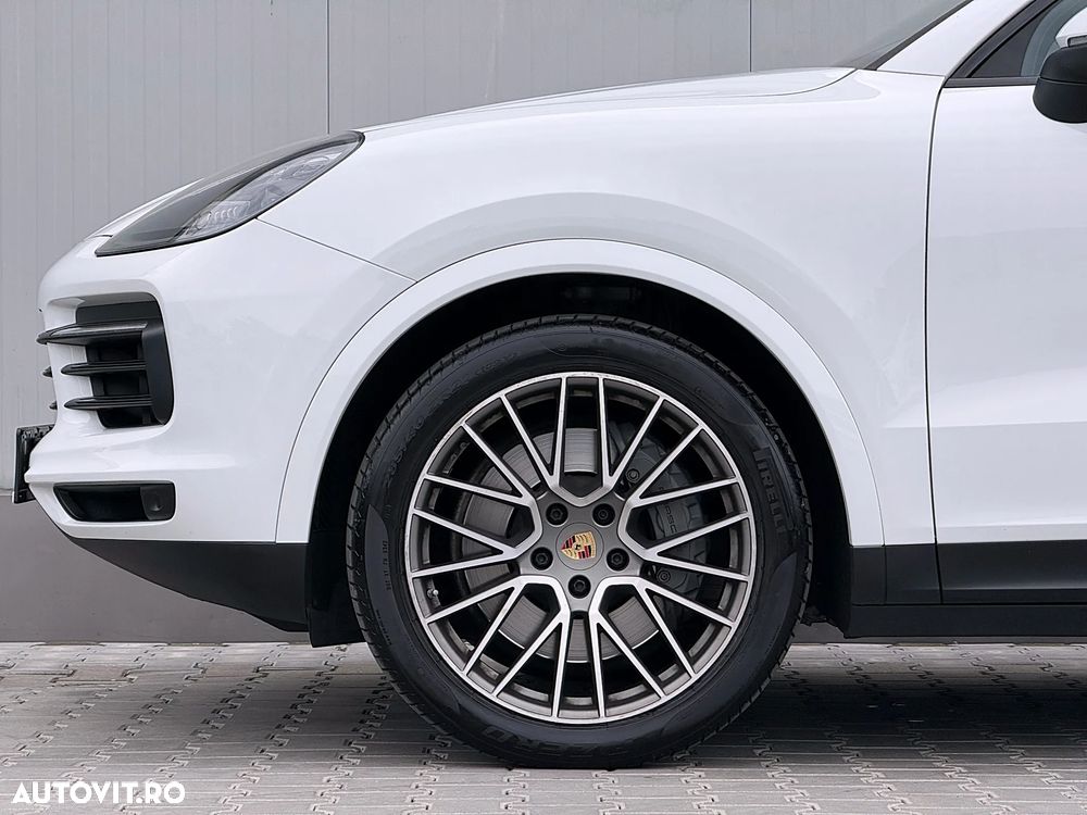 Porsche Cayenne S - 41