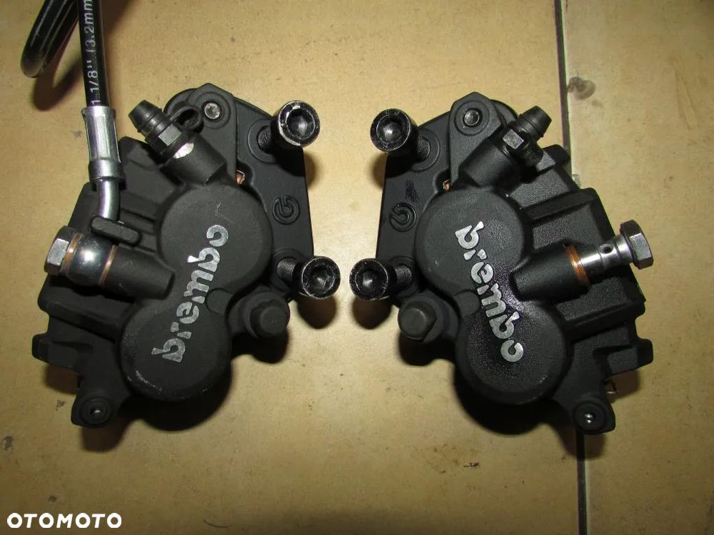 Moto Morini Seiemmezzo 6 1/2 zaciski hamulcowe przód Brembo