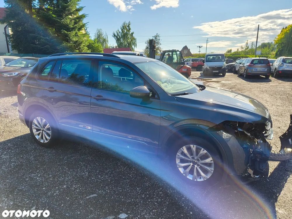 Volkswagen Tiguan 2.0 TDI SCR DSG ACTIVE - 9