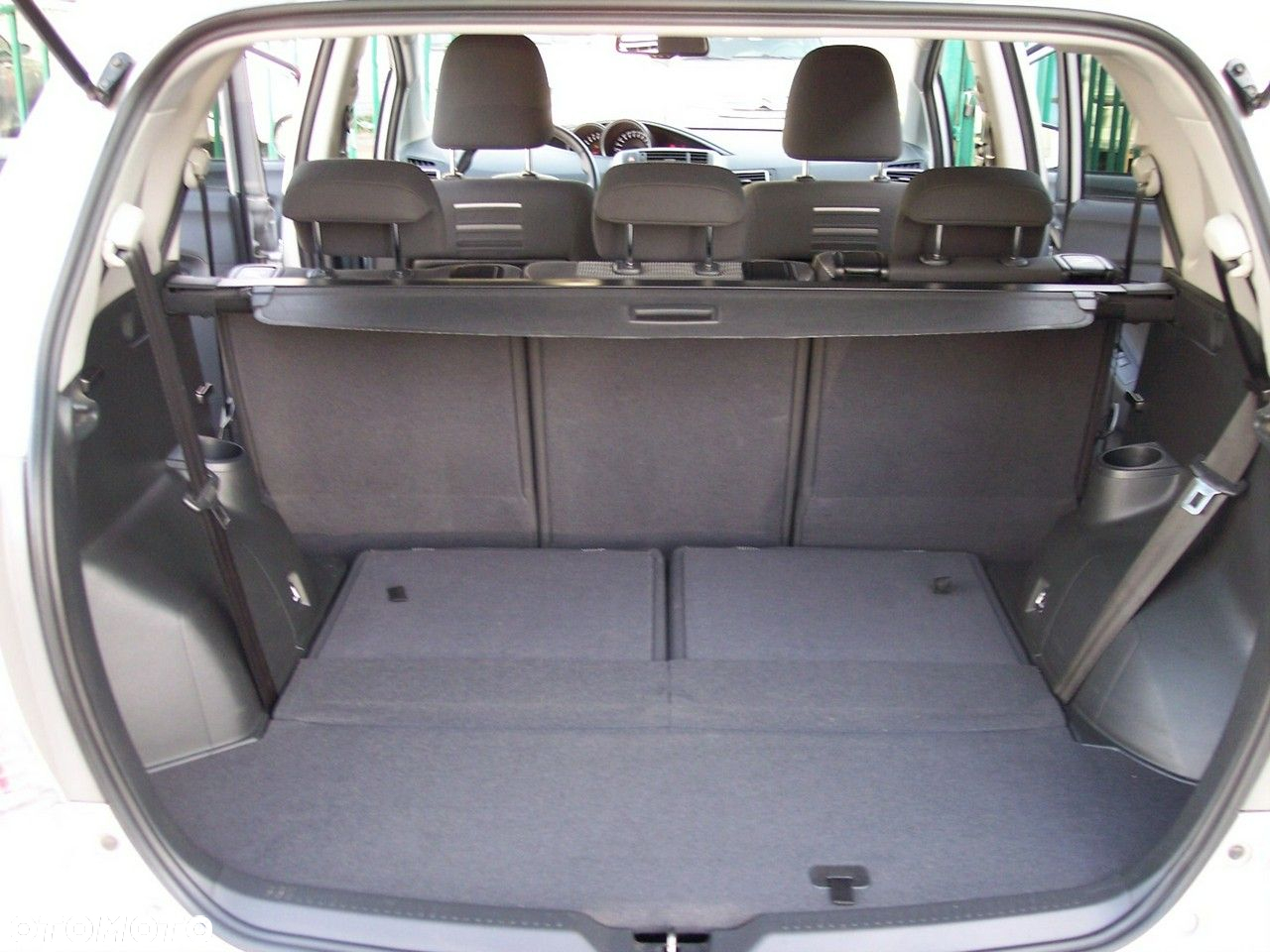 Toyota Verso 1.8 Premium 7os - 21