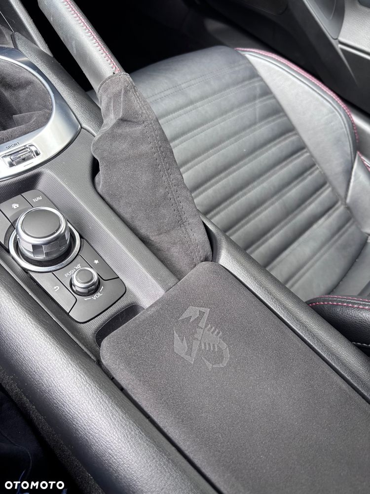 Abarth 124 1.4 MultiAir Scorpione - 23