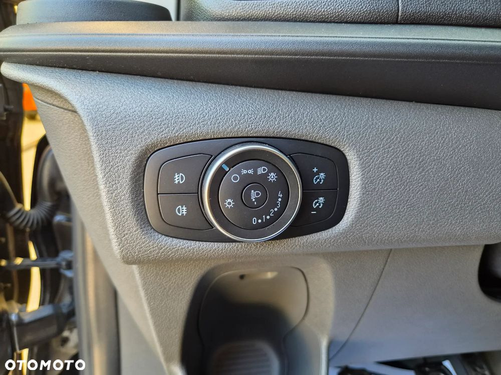 Ford Transit Custom - 23