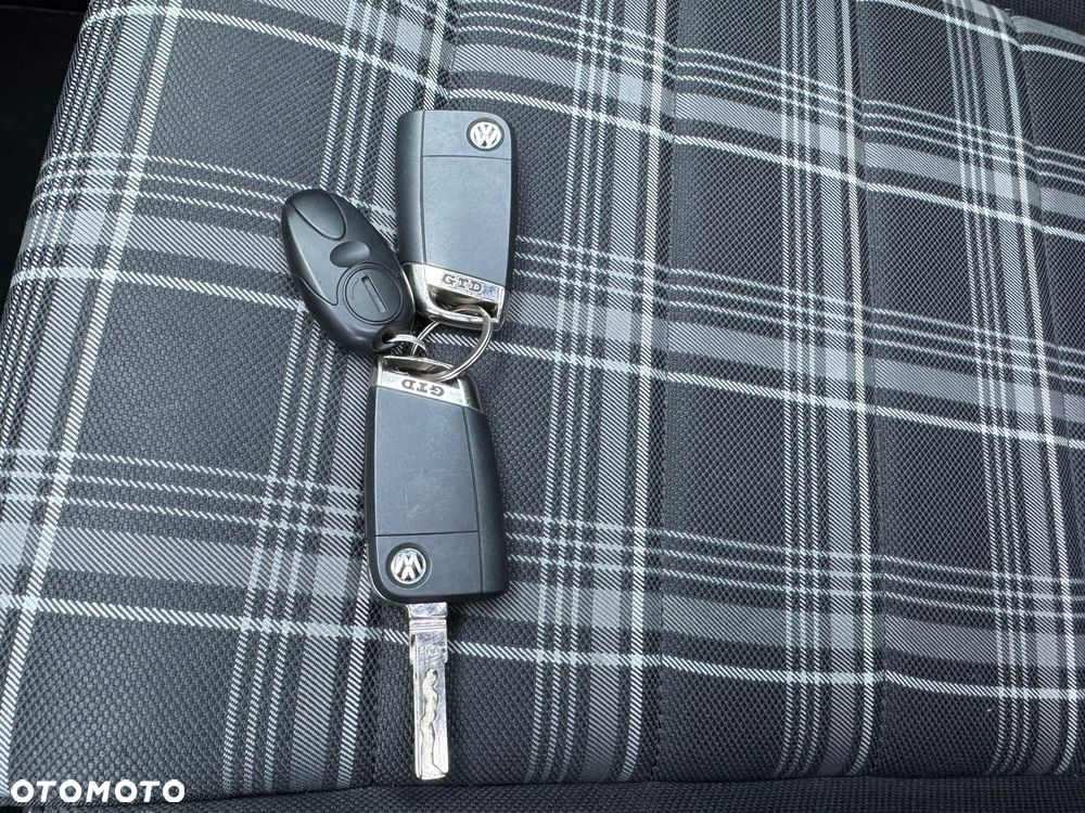 Volkswagen Golf VII 2.0 TDI BMT GTD DSG - 37