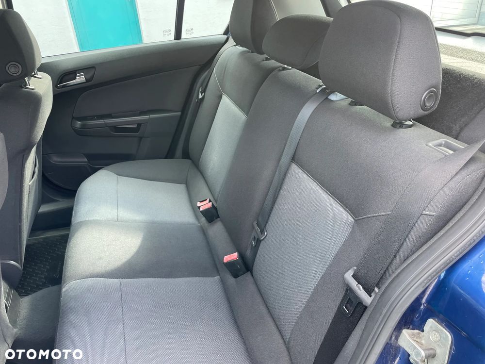 Opel Astra III 1.9 CDTI - 18