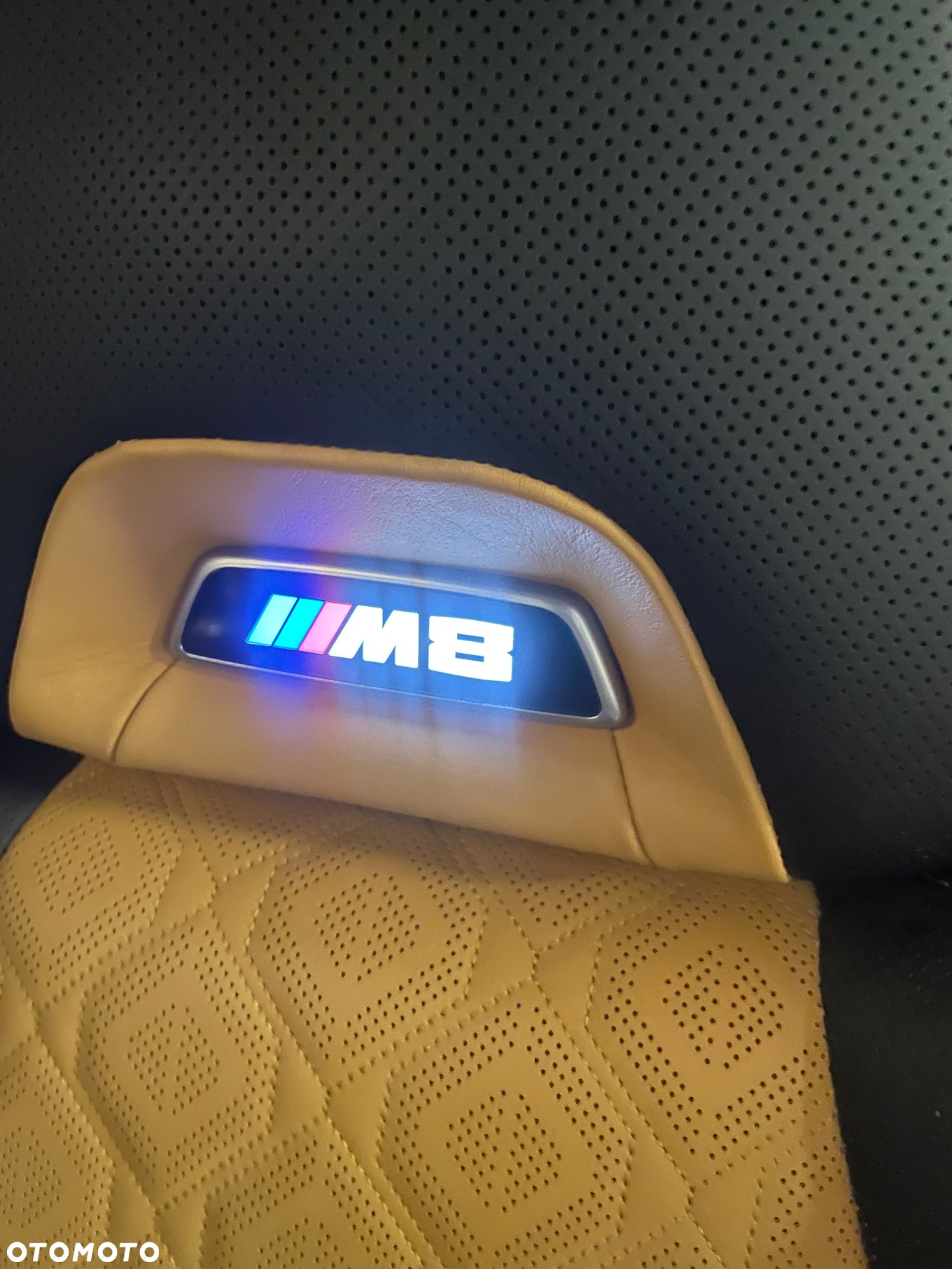 BMW M8 Competition - 11