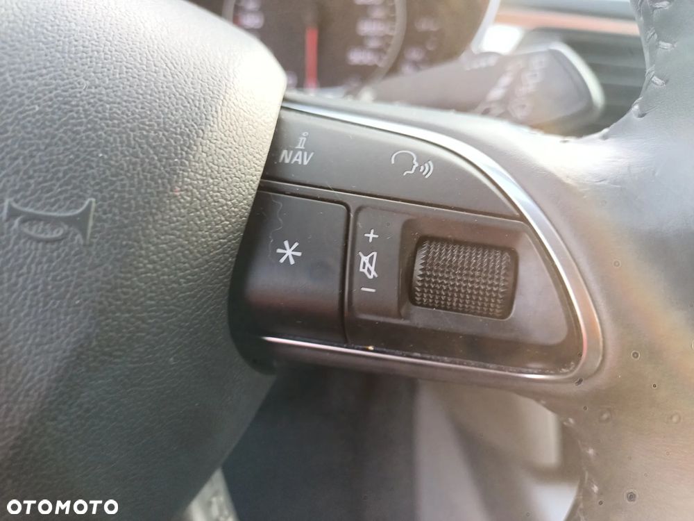 Audi A6 Avant 2.0 TDI Ultra S tronic - 24