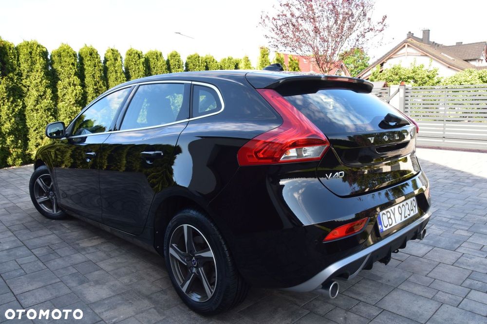 Volvo V40 D2 Drive-E R-Design Momentum - 2
