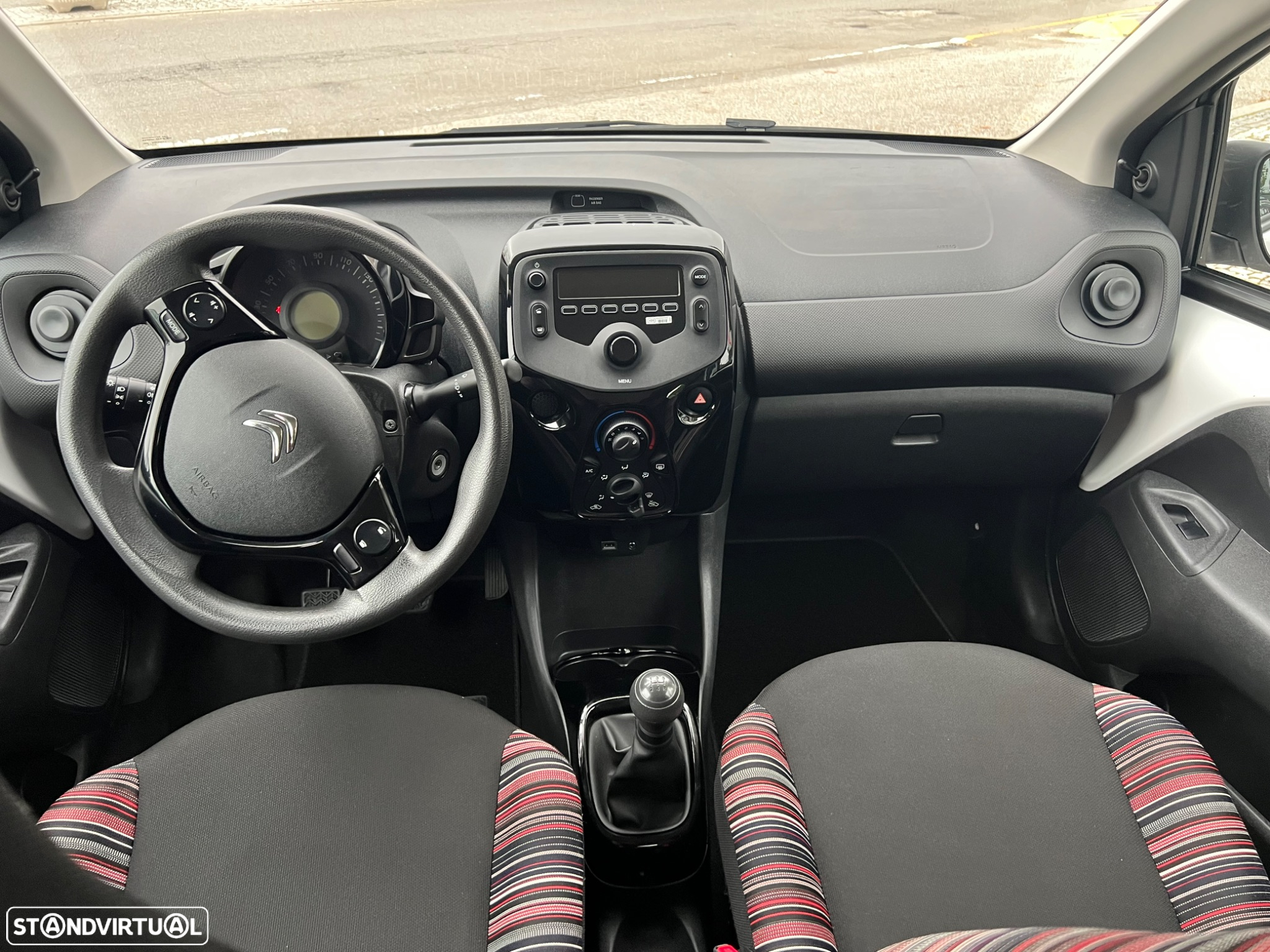 Citroën C1 1.0 VTi Feel S&S - 12