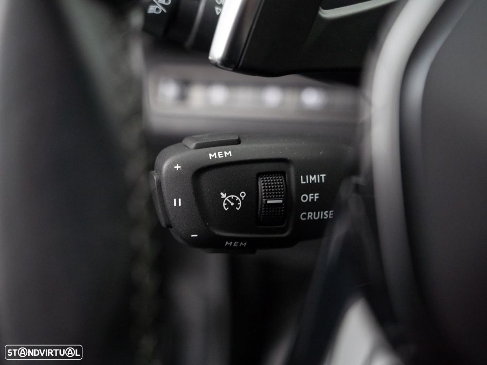 Peugeot 3008 1.6 Hybrid Allure e-EAT8 - 20