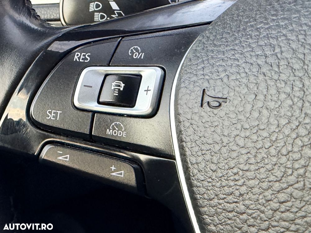 Volkswagen Golf - 19