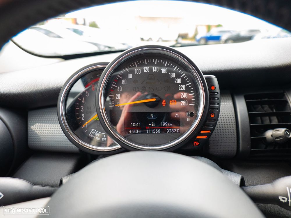 MINI 3 Portas One D - 18