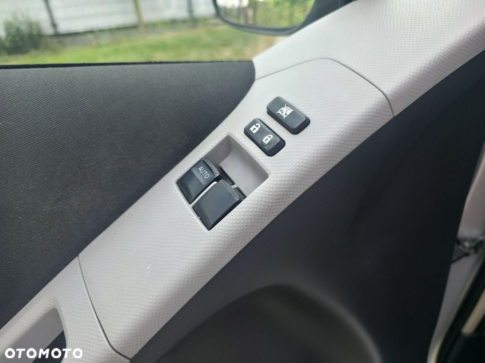 Toyota Yaris - 22