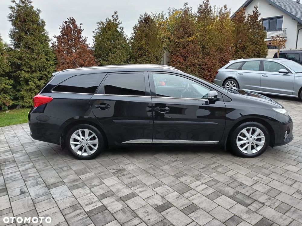 Toyota Auris - 16