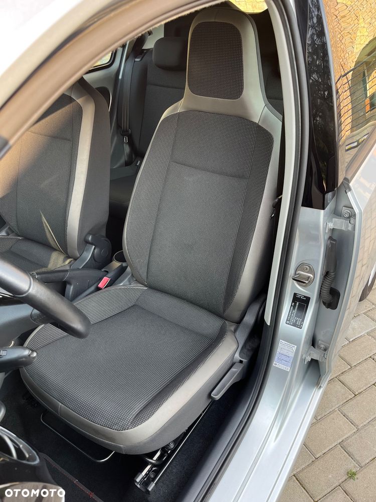 Volkswagen up! - 11