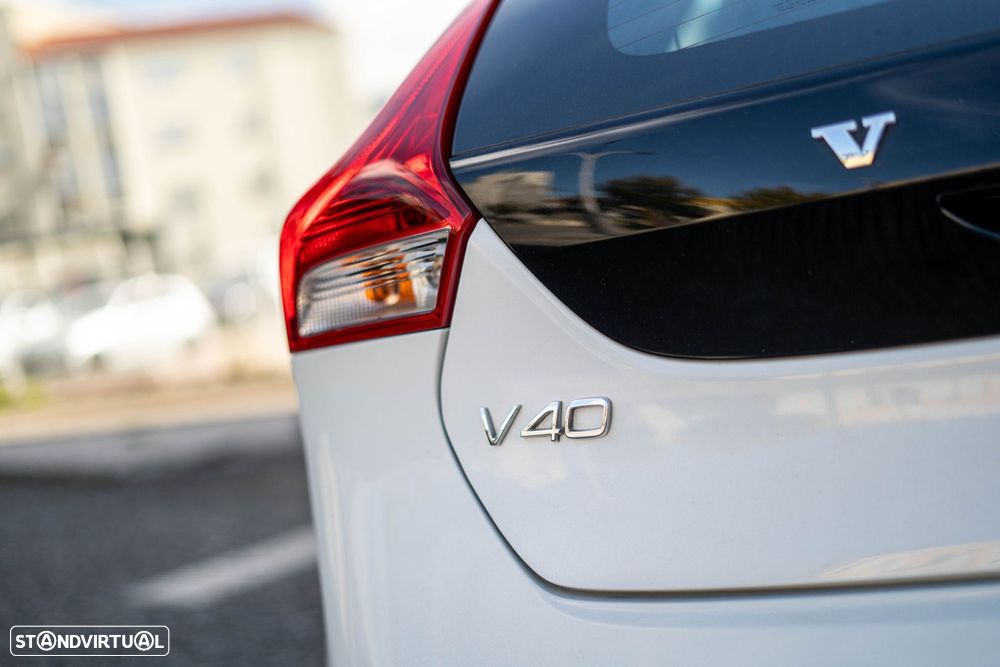 Volvo V40 Cross Country 2.0 D2 Kinetic - 44