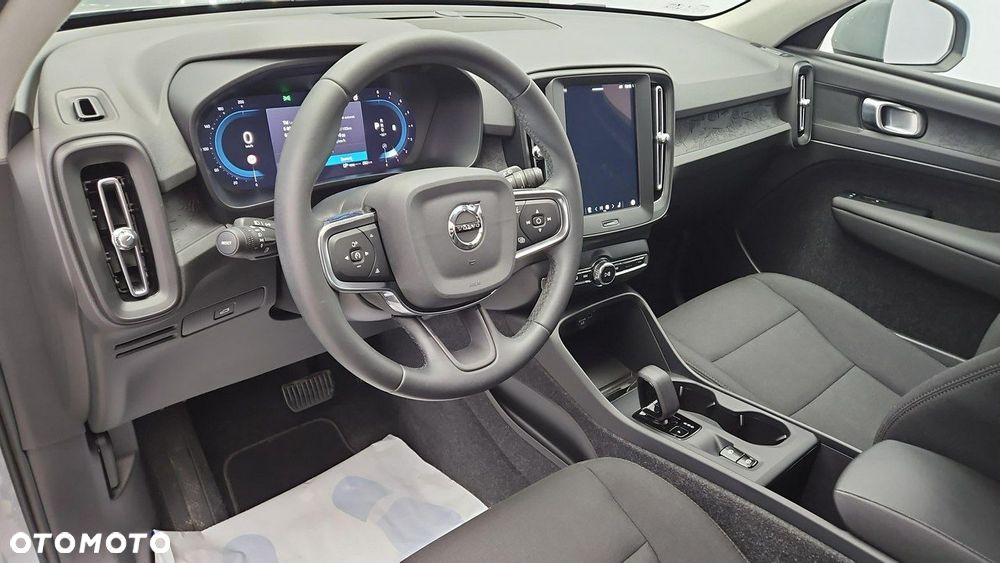 Volvo XC 40 B3 Essential - 9