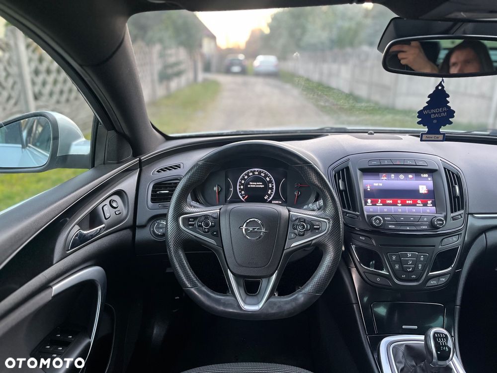 Opel Insignia - 16