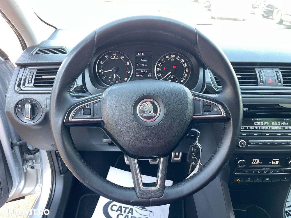 Skoda RAPID 1.2 TSI Ambition - 38