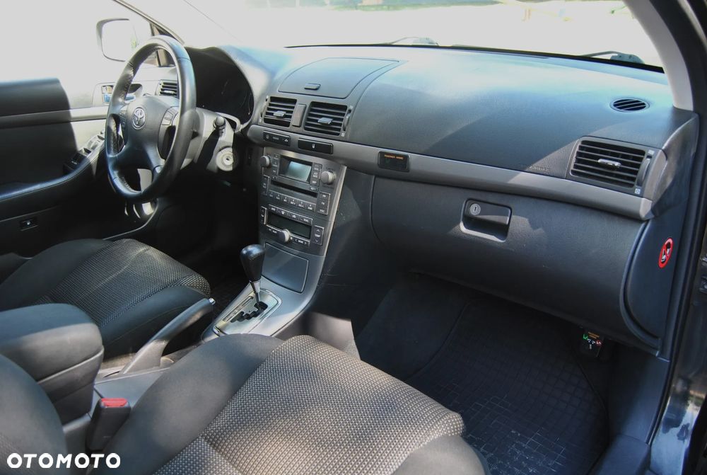 Toyota Avensis 1.8 VVT-i Automatik Sol - 7