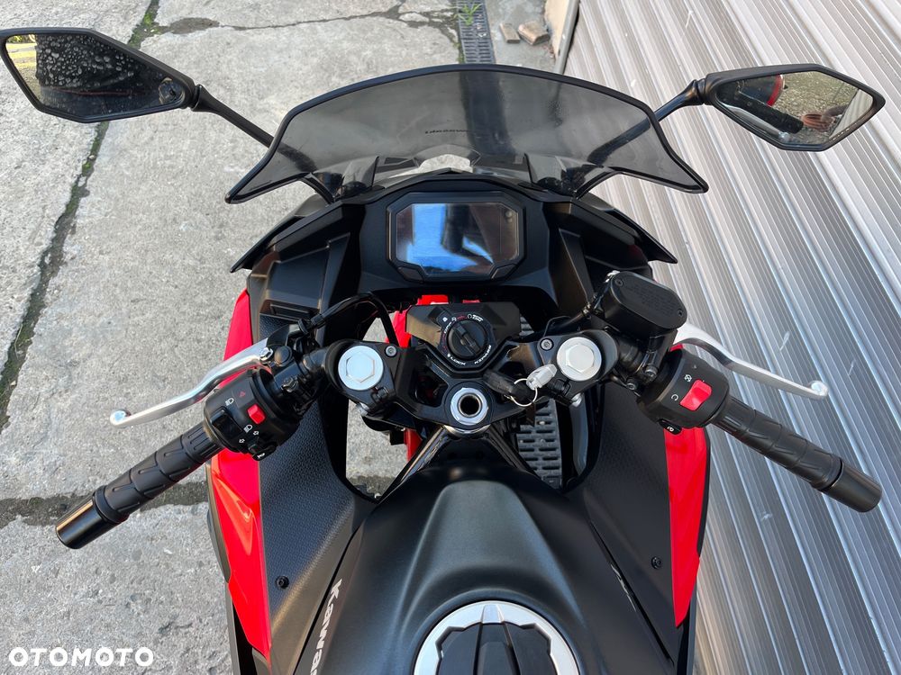Kawasaki Ninja - 32