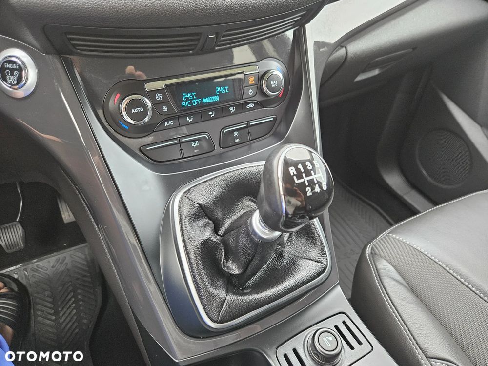 Ford Kuga 2.0 TDCi 4x4 Titanium - 32