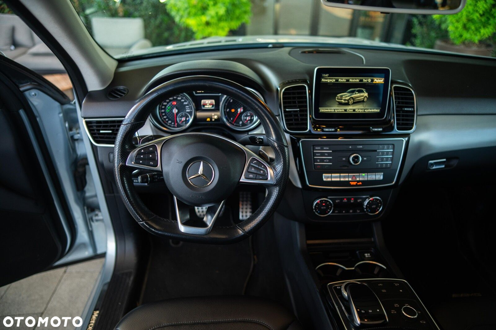 Mercedes-Benz GLE - 21
