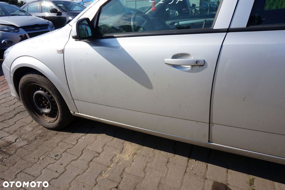 DRZWI PRZEDNIE LEWE ASTRA III H KOMBI Z157  SREBRNY OPEL 2004-2006 - 2