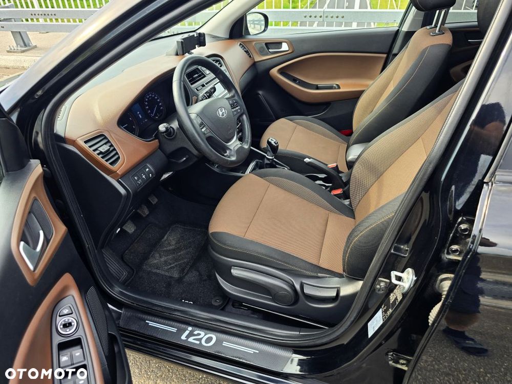 Hyundai i20 1.4 CRDI Active YES Plus - 17
