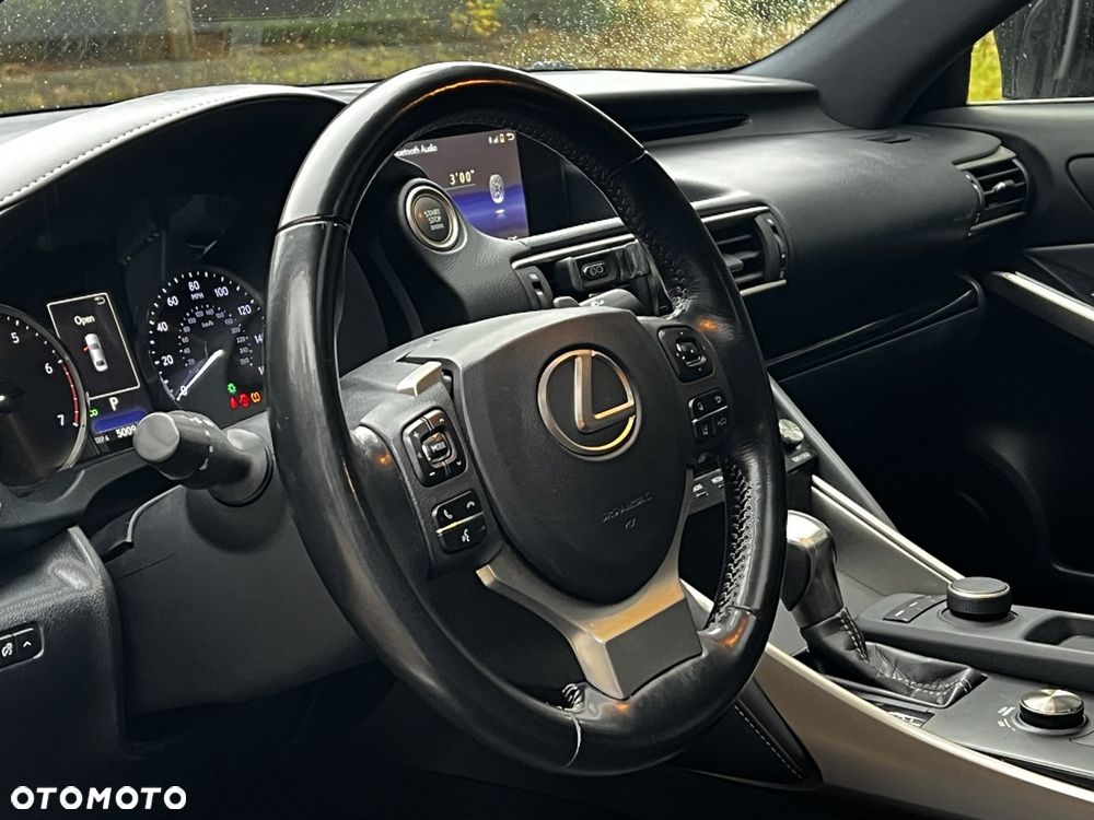 Lexus IS 200t - 5