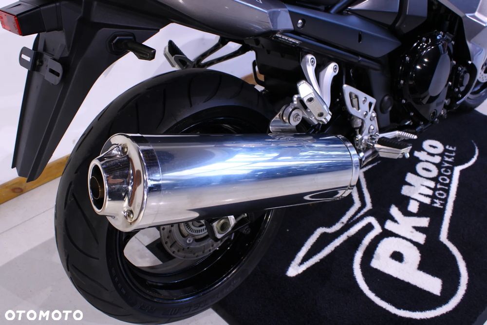 Suzuki GSX - 21