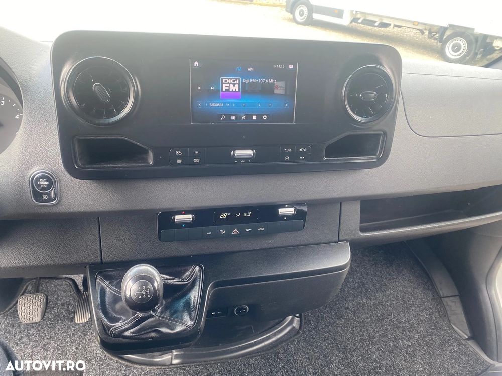 Mercedes-Benz SPRINTER - 17