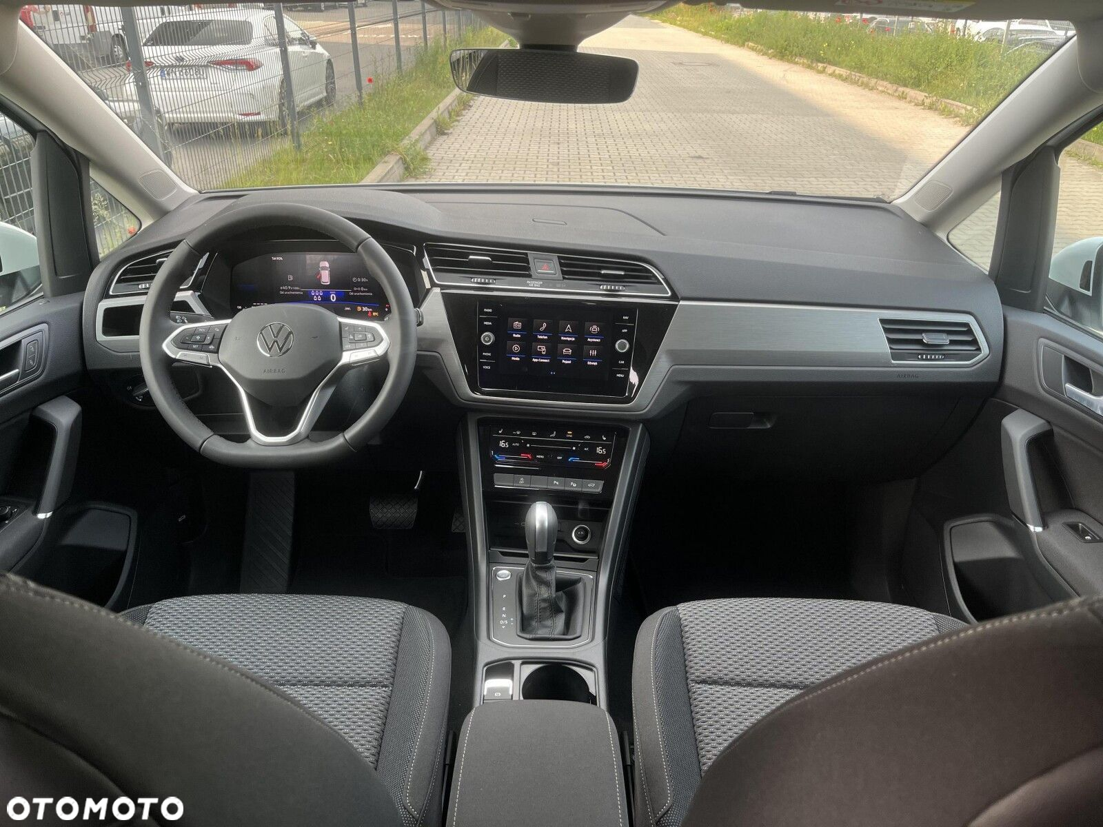 Volkswagen Touran - 15